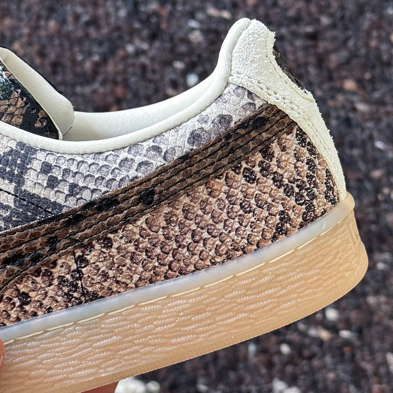 Puma Suede Snake onfeet