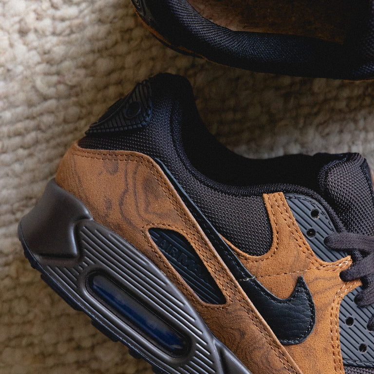 Nike Air Max 90 Premium onfeet