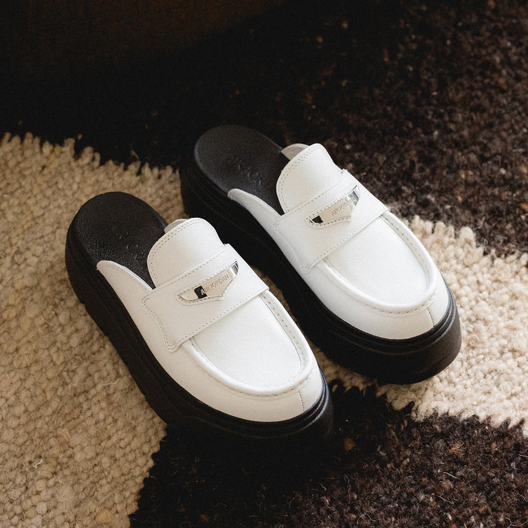 Nike Wmns Air Jordan Mule onfeet