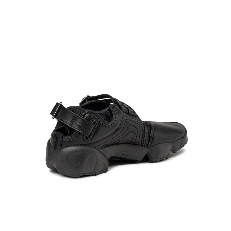 Nike	Wmns Air Rift Breathe - 35.5 / Black / Black / Black - 4