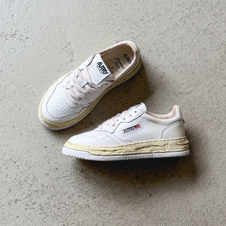 Autry x Mihara Yasuhiro Medalist W *Super Vintage* onfeet