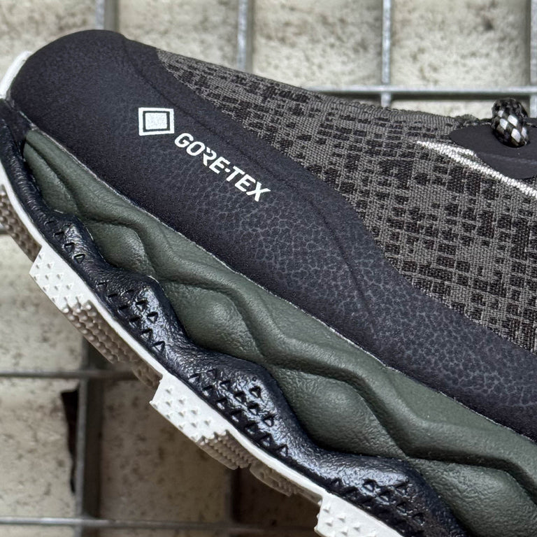 Mizuno x Maharishi Wave Mujin LS GTX onfeet