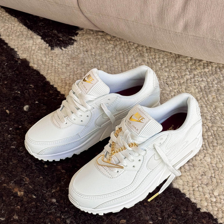Nike	Wmns Air Max 90 onfeet