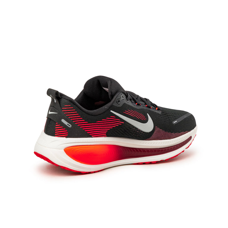 Nike Vomero 18 *Wide*