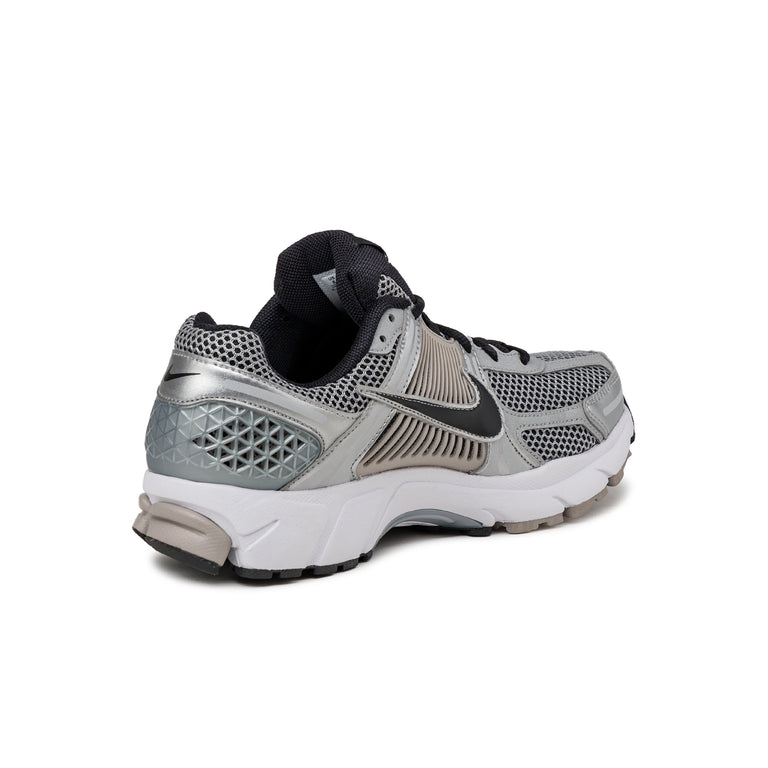 Nike Zoom Vomero 5 - 42 / Metallic Silver / Black / College Grey - 3