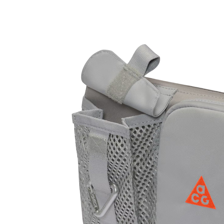 Nike	ACG "Daymax" Crossbody Bag (3L) - 2