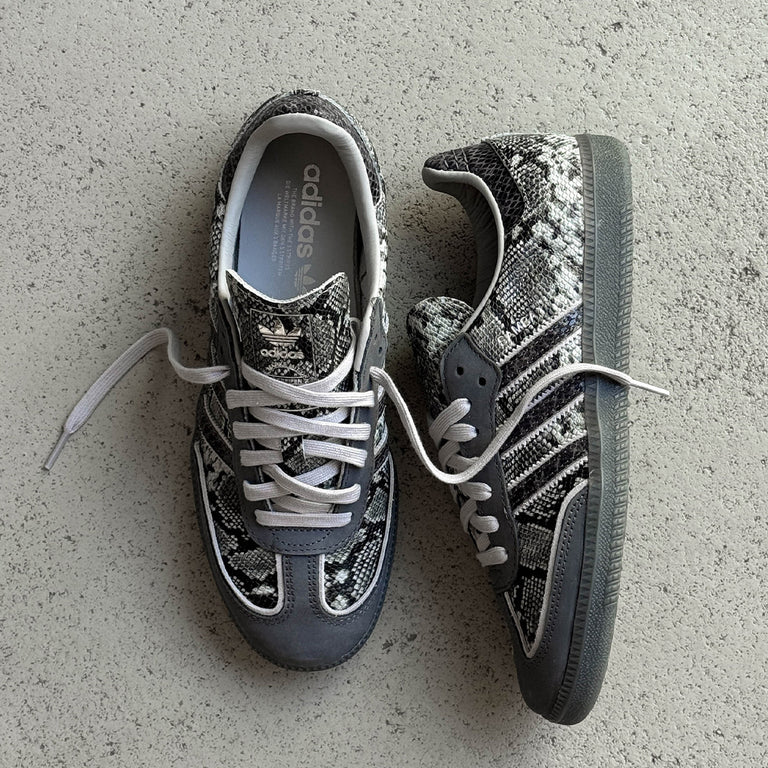 KI5619 onfeet