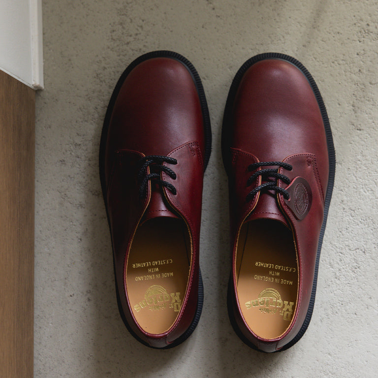 Dr. Martens 1461 3-Eye Shoe onfeet