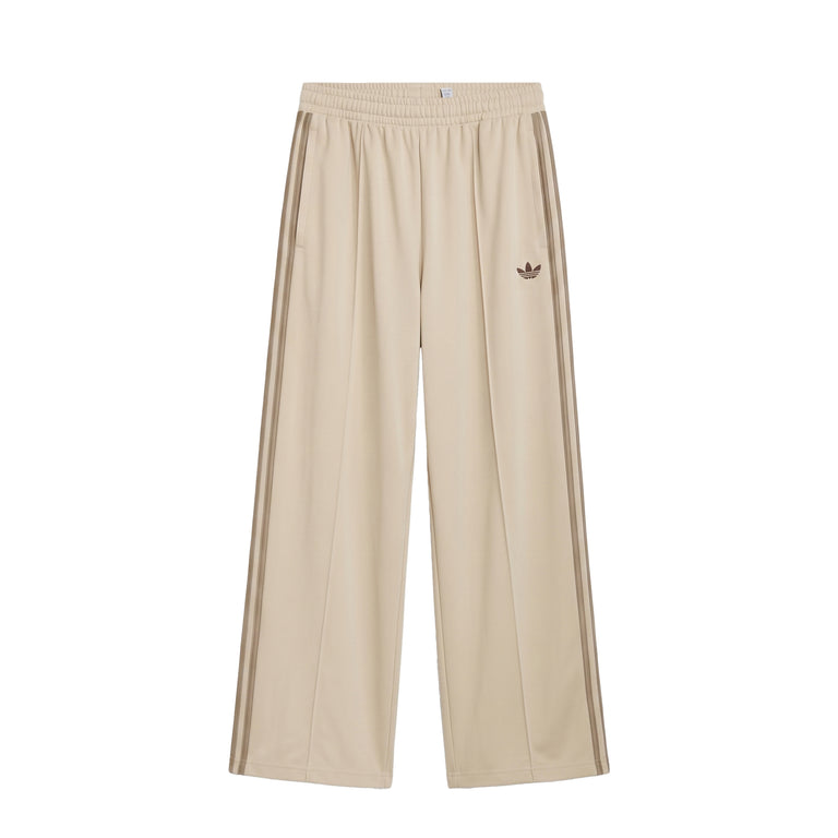 Adidas	Oversized Track Pants - XL / Khaki Three
