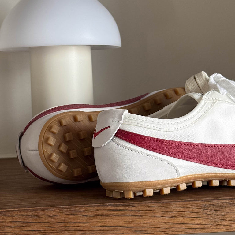 Nike Wmns Moon Racer OG SP onfeet