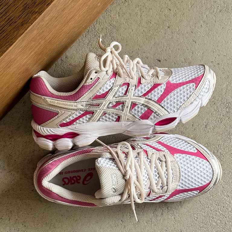 Asics GEL-Cumulus 16 onfeet
