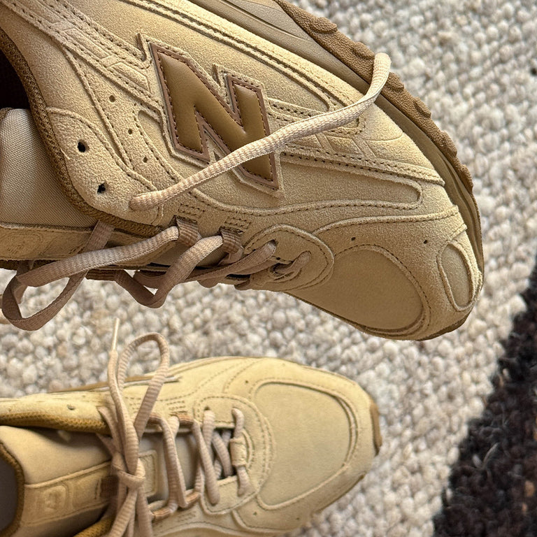 New Balance 204L onfeet