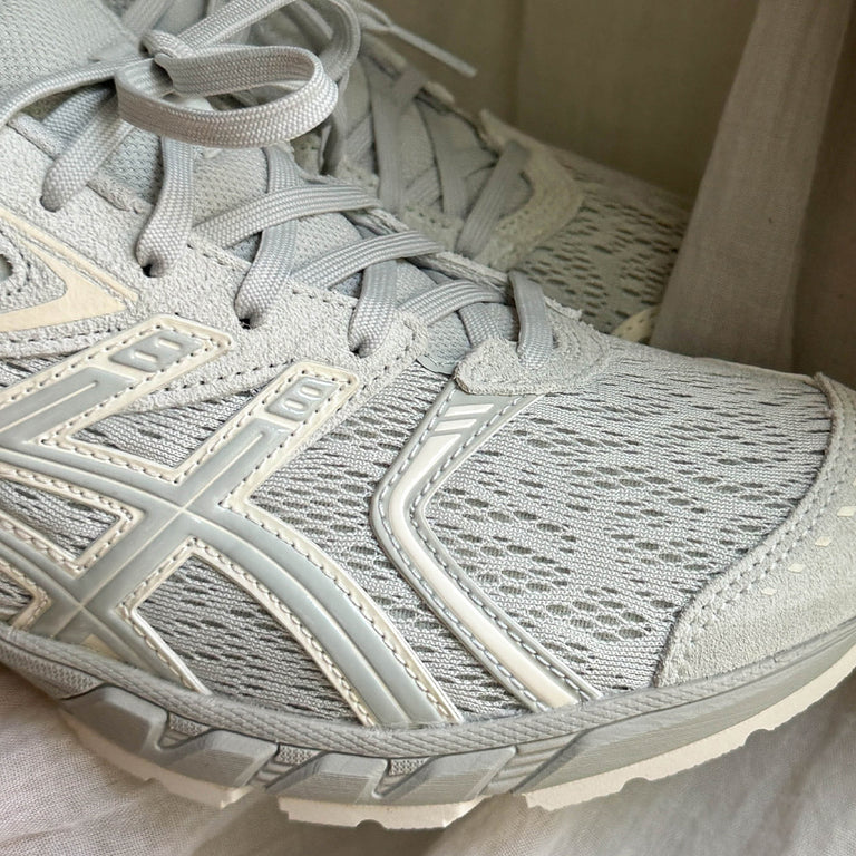 Asics GEL-DS Trainer 14 onfeet