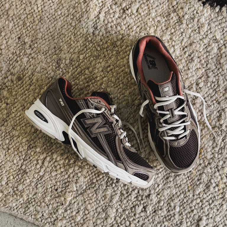 New Balance 740 onfeet
