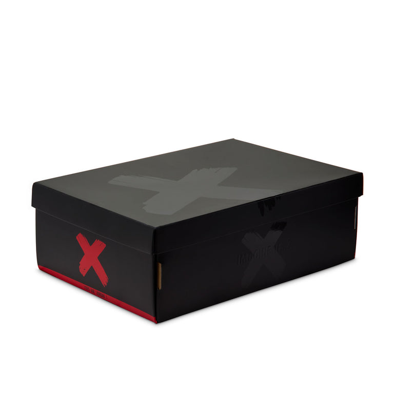 Nike	Air Jordan 1 Retro Low OG *Banned* - 43 / Black / Black / Varsity Red / Summit White - 8