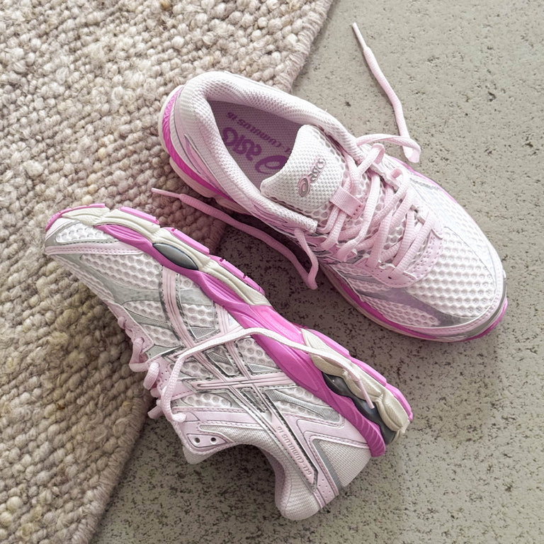 Asics GEL-Cumulus 16 onfeet