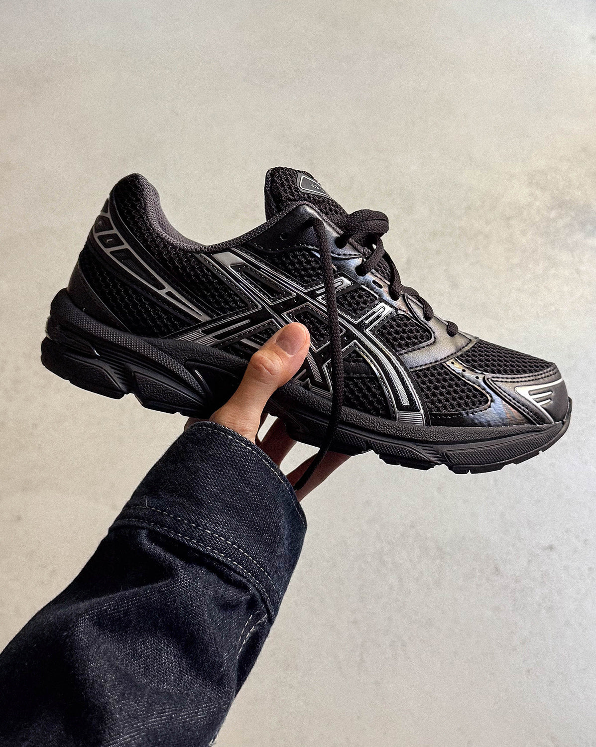 solid black womens asics