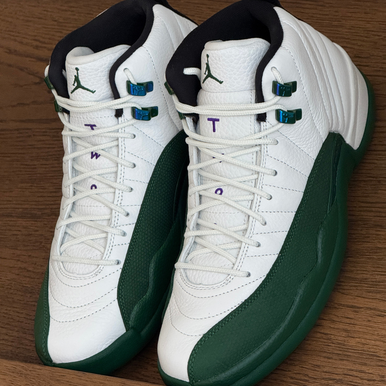 Nike Air Jordan 12 Retro *Bucks* onfeet