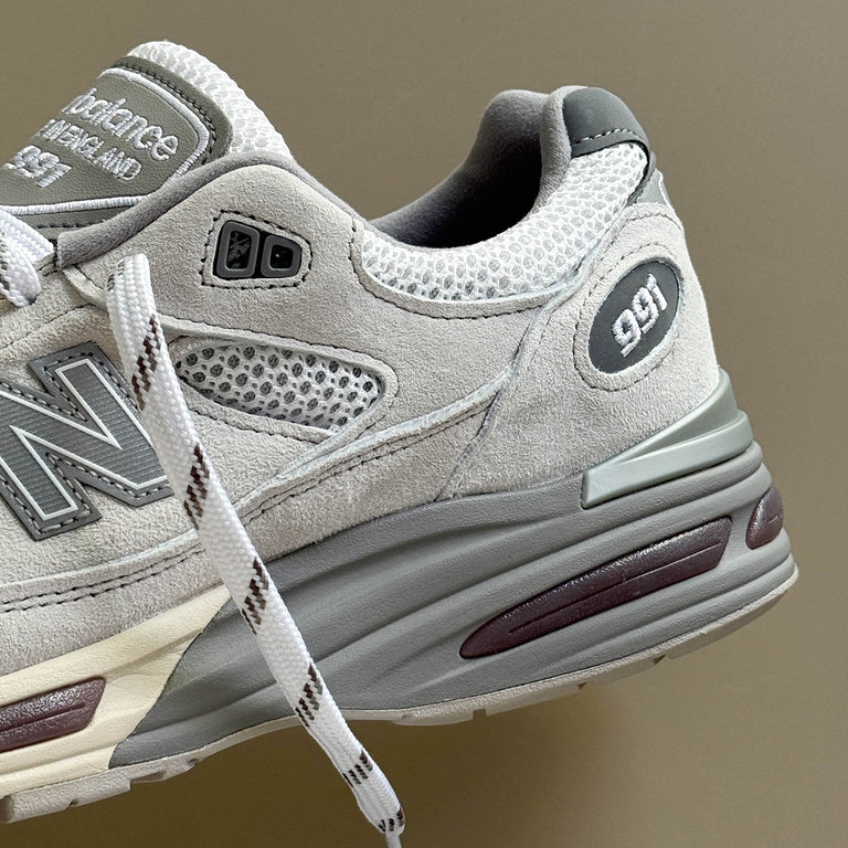 New Balance 991 v2 *Made in England* onfeet