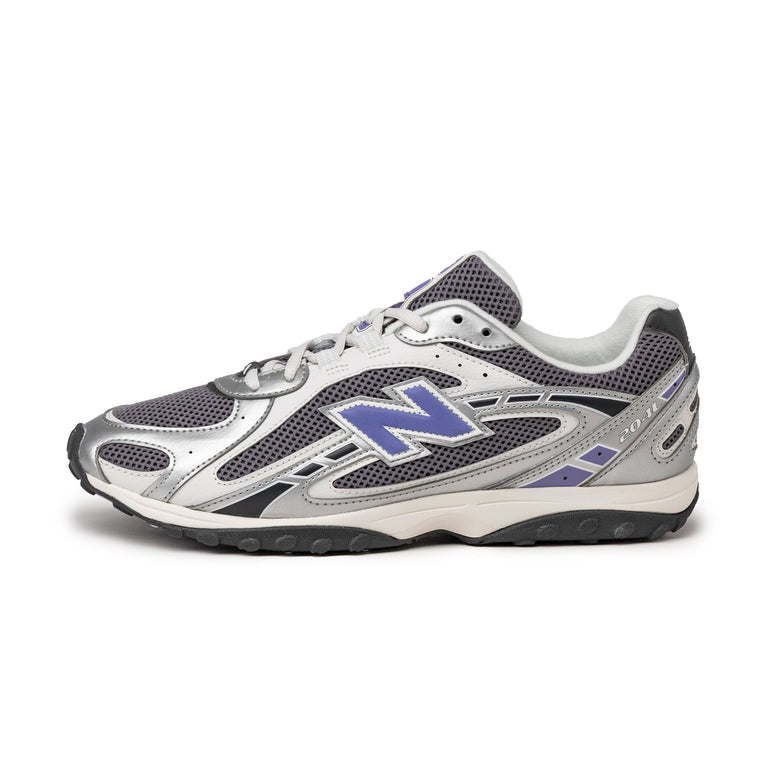 New Balance 204L - 36 / Silver Metallic
