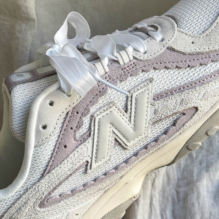 New Balance 204L onfeet