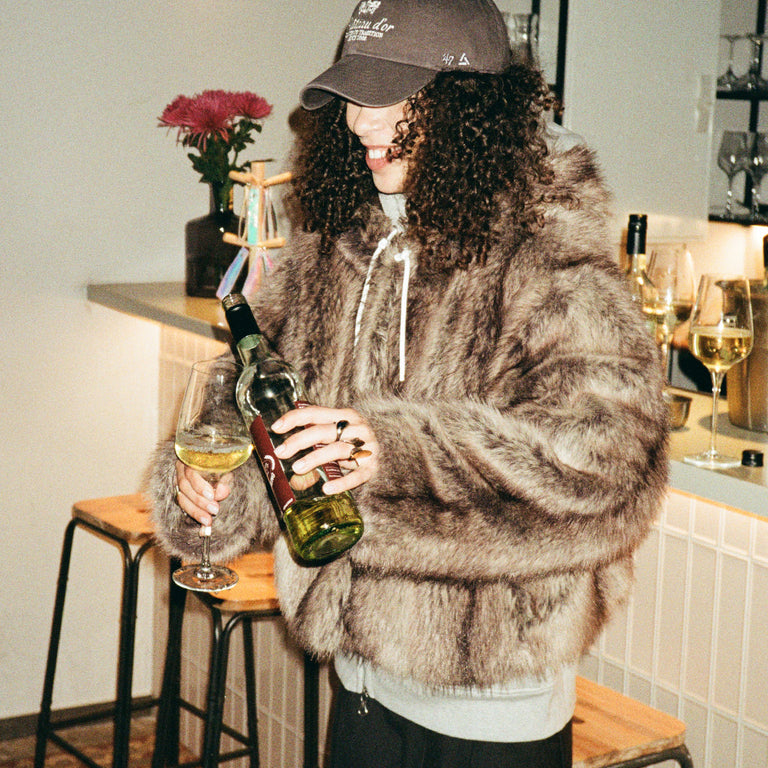 47 x Asphaltgold Chateau d'or *Clean Up* Cap onfeet