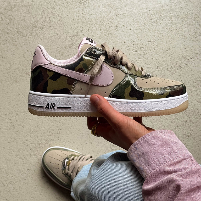 Nike Air Force 1 Low Retro Premium onfeet