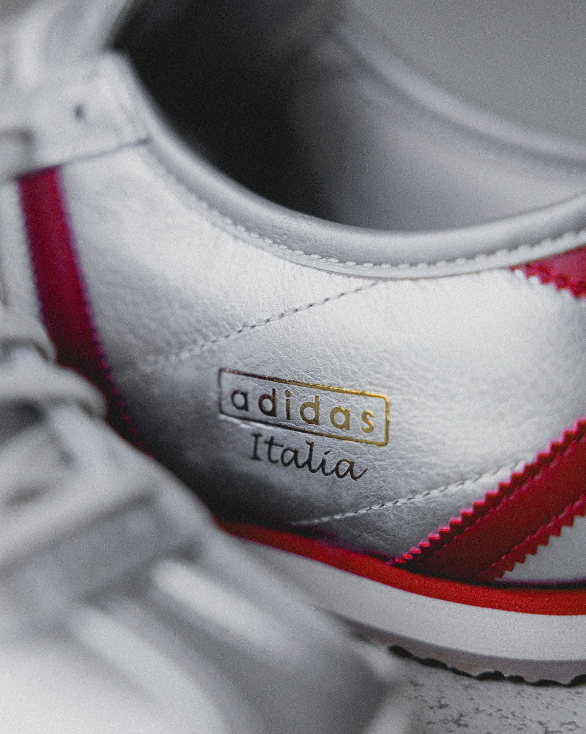 adidas ITALIA 70s FTWR/CORE/GREY 国内発送 adidas｜【公式】アディダス adidas イタリア 70s / Italia 70s