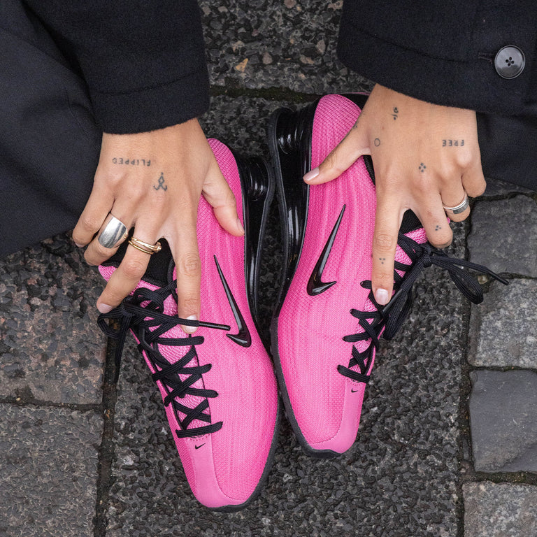 Nike Wmns Shox Z onfeet