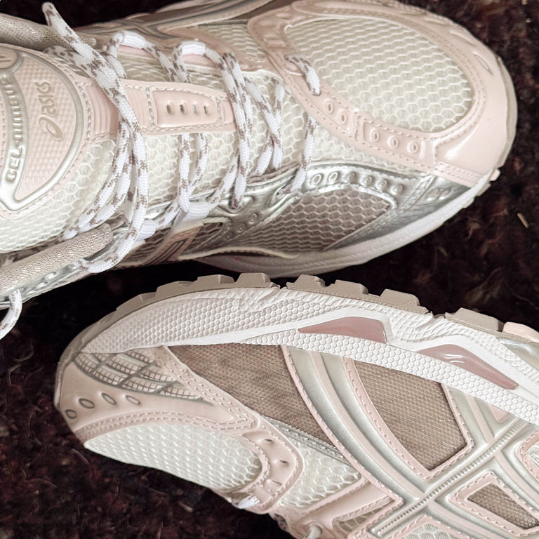 Asics GEL-Nimbus 10.1 onfeet