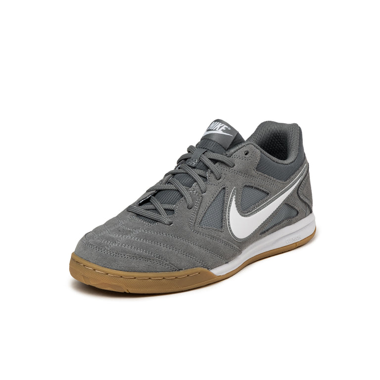 Nike Gato
