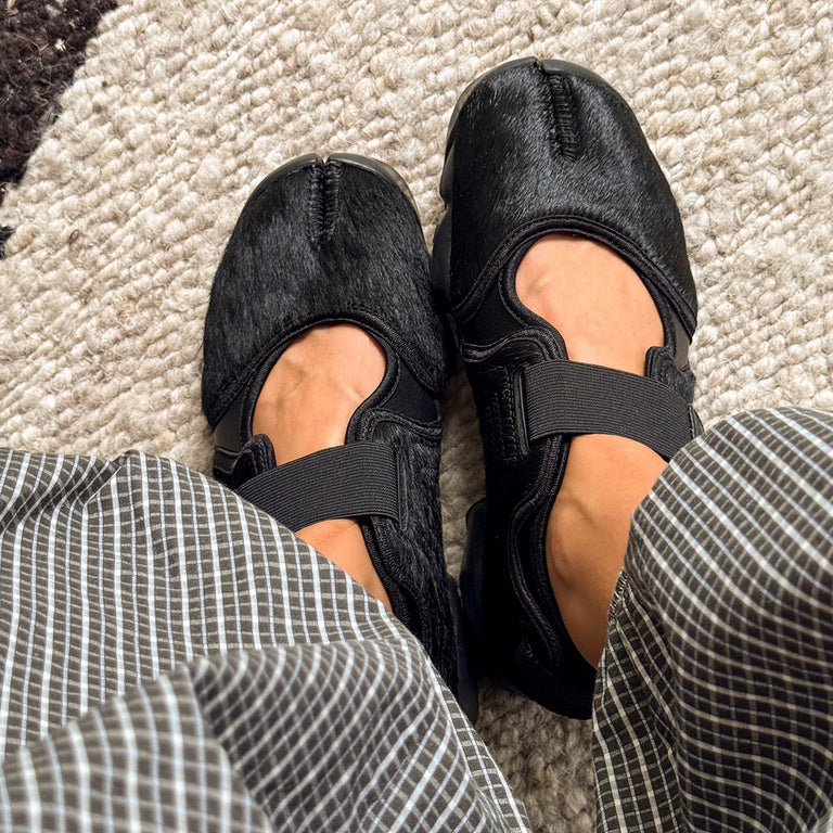 Nike Wmns Air Rift - 36.5 / Black / Cool Grey - 2

