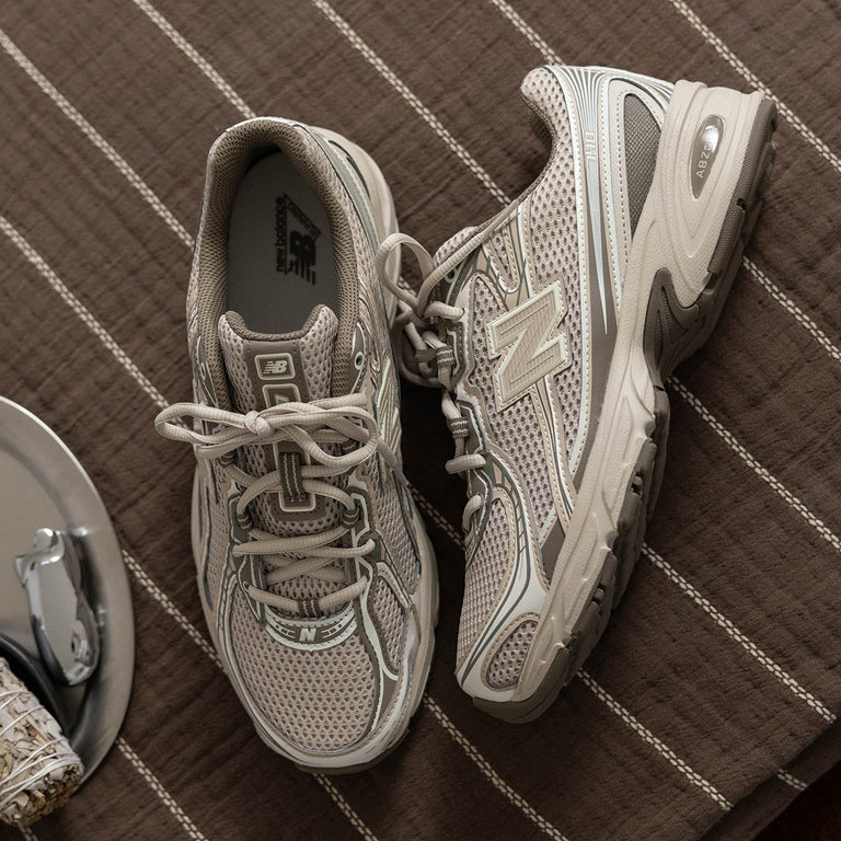 New Balance 740 onfeet