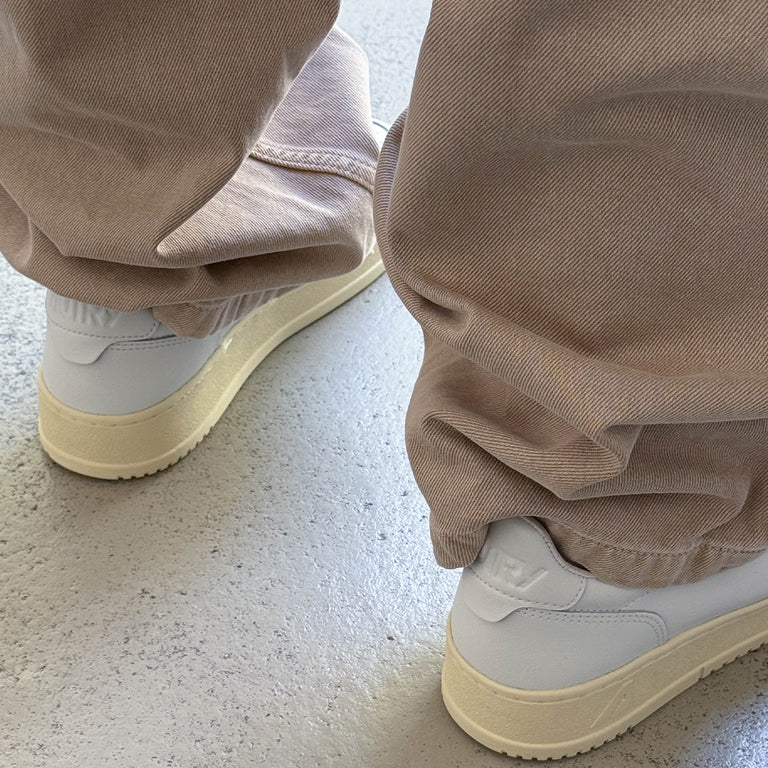 Autry Medalist onfeet