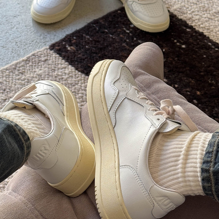 Autry Medalist W onfeet
