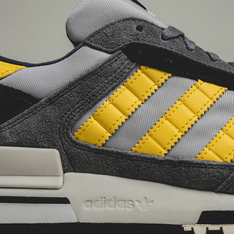 Adidas ZX 600 onfeet