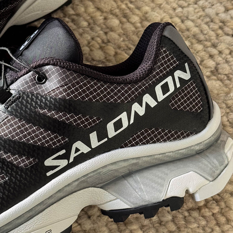 Salomon XT-4 OG GTX onfeet