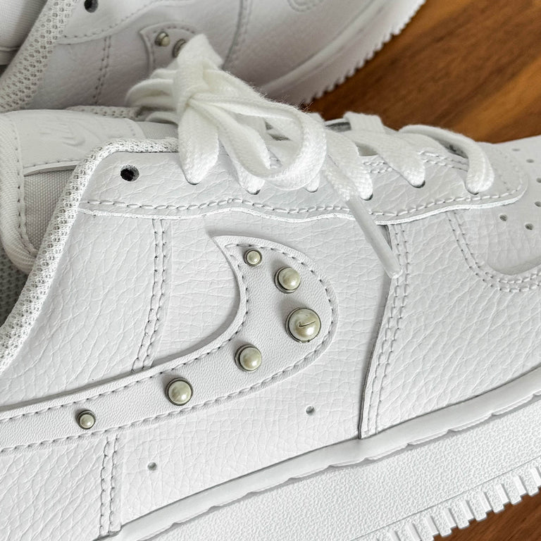 Nike Wmns Air Force 1 '07 onfeet