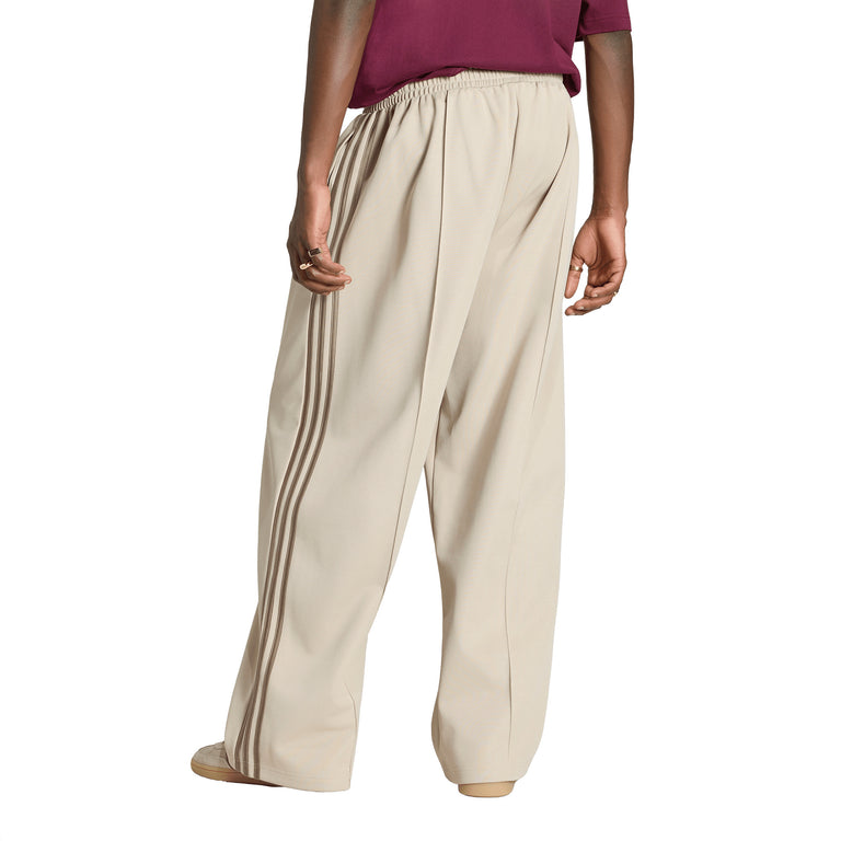 Adidas	Oversized Track Pants - XL / Khaki Three - 3