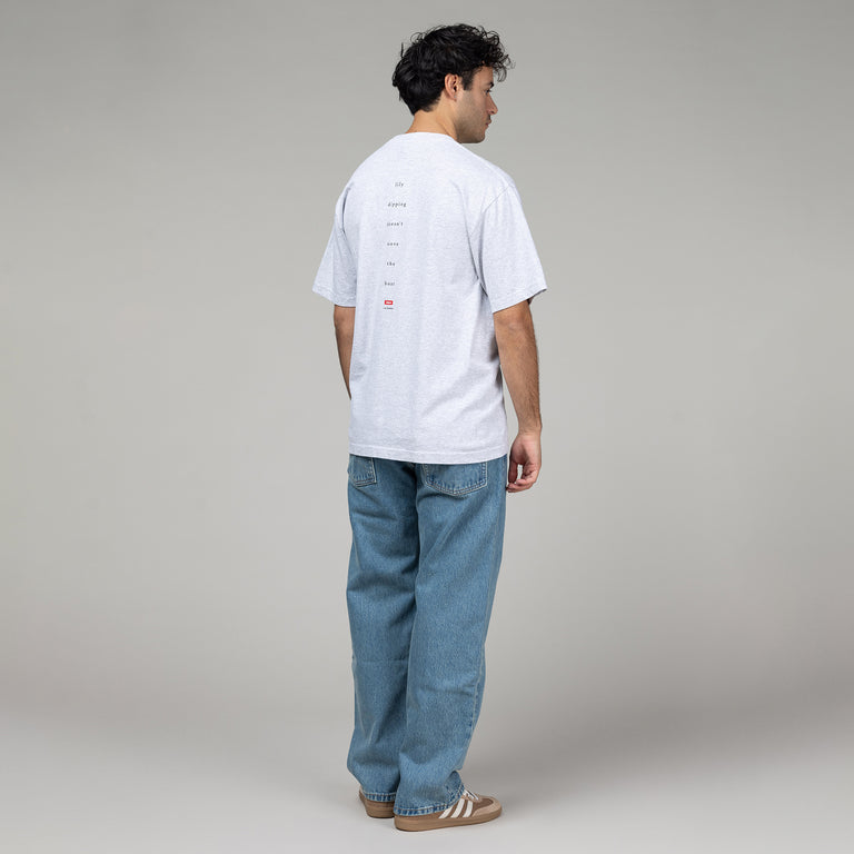 Adsum Lily Tee
