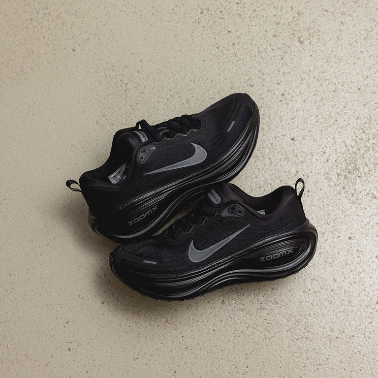 Nike Vomero Plus onfeet