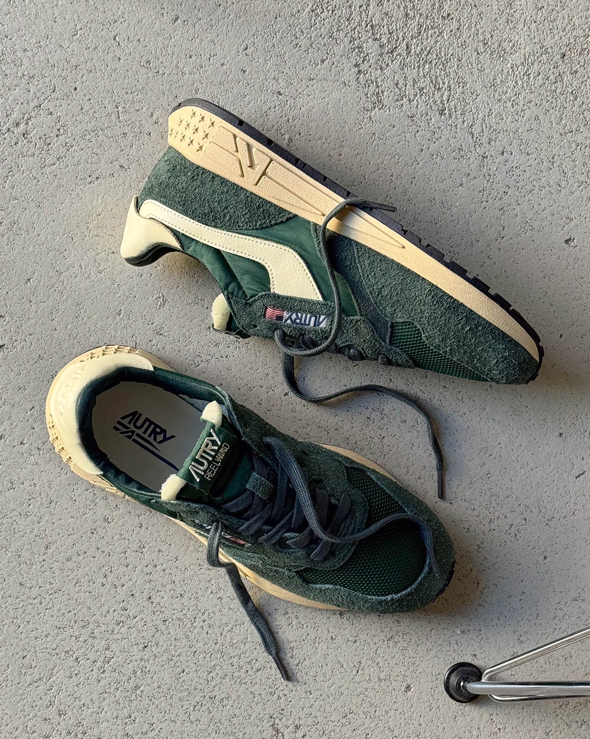 AUTRY REELWIND オリーブ スニーカー Autry Reelwind Low *Suede / Net* Sneaker » Buy online now!