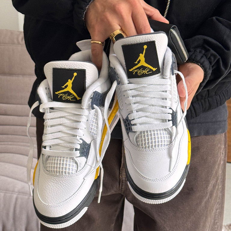 Nike Air Jordan 4 Retro *Tour Yellow* onfeet