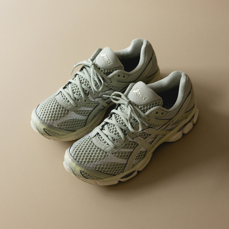 Asics GEL-Cumulus 16 onfeet