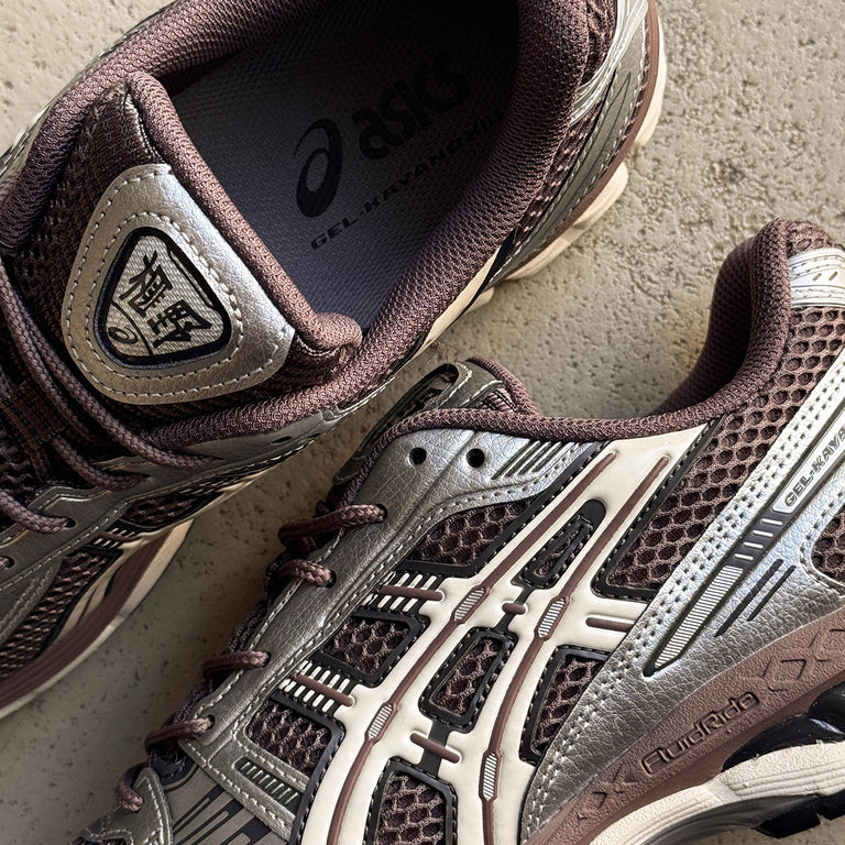 Asics GEL-Kayano 12.1 onfeet