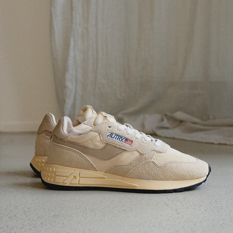 Autry Reelwind Low W *Suede / Net* onfeet
