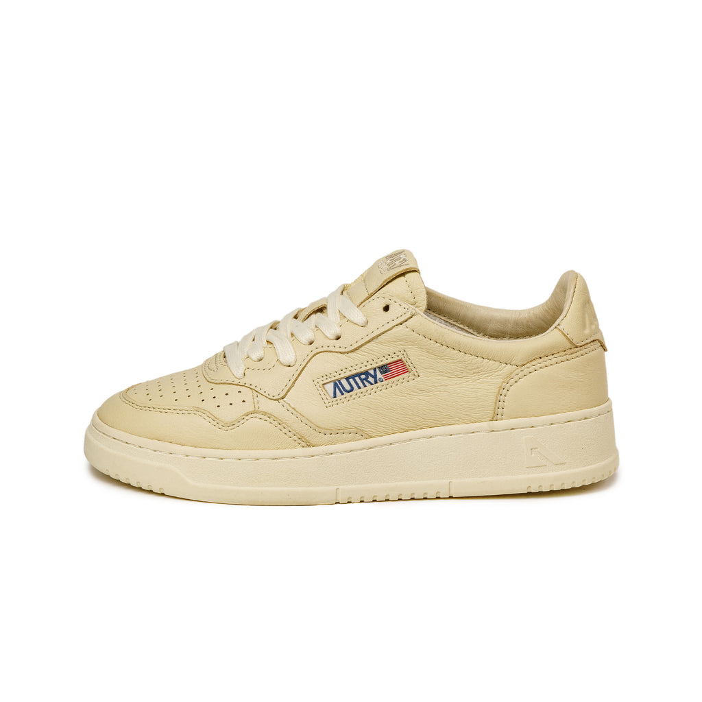 シューズ・サンダルその他 AUTRY Medalist sneakers in white/sand leather AUTRY Medalist sneakers in white/sand leather and suede