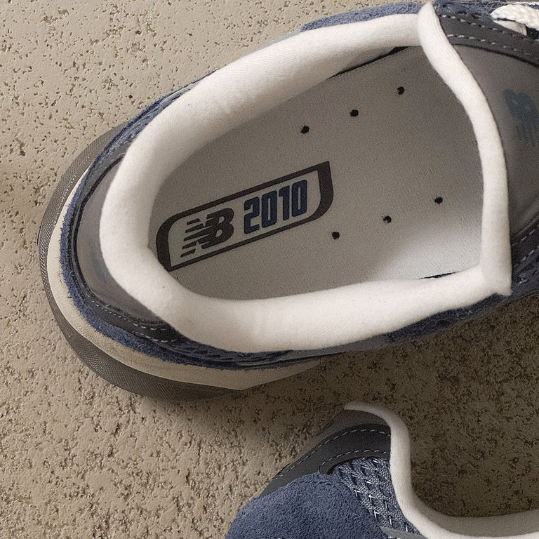 New Balance U2010WNV onfeet