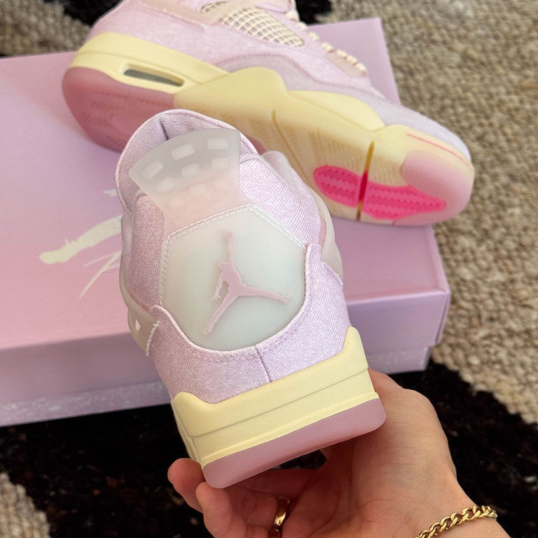 Nike Wmns Air Jordan 4 Retro onfeet