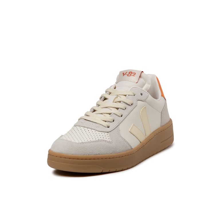 VEJA V-82 Leather